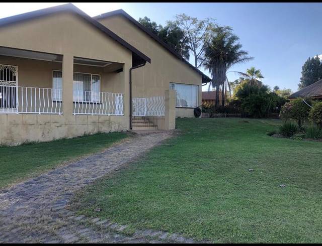 4 BEDROOM HOUSE FOR SALE IN PRESIDENT PARK